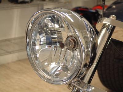 Chrome headlights, 6 1 / 2 inches, bottom mounting