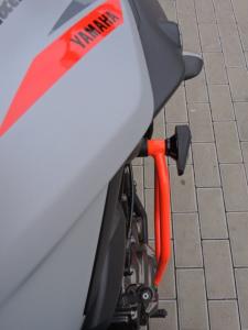 RD-Moto Sturzbügel + Sturzpads SL01 Ice Fluo für Yamaha MT-07 2014+