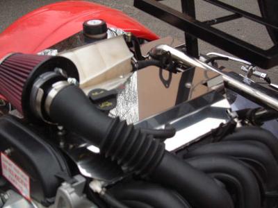 Motorabdeckblech für BOOM Muscle-Trike mit Ford 1,6l 74kw(100PS)