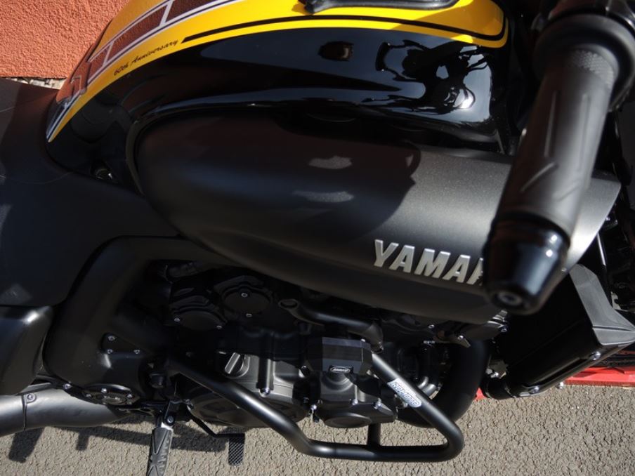 無料長期保証 IRIS SELECTIONエンジンガード Stainless Steel Engine
