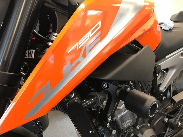 Ktm 790 duke bobbins deals