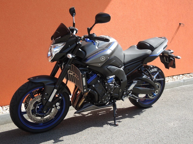 RD Moto Crash sliders for Yamaha FZ8 2010