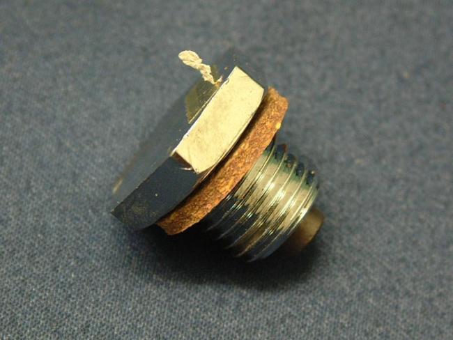 Oil drain plug, magnetic