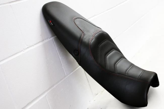 Luimoto Sitzbankbezug Café Line für Triumph Speed Triple 08-10
