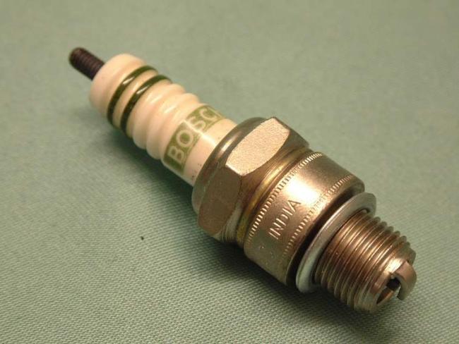Zündkerze BOSCH W8 AC