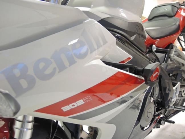 RD-Moto Crash sliders Benelli for BN 302 R 2017+