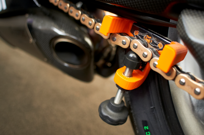 Chain Monkey – Motorradkettenspannwerkzeug