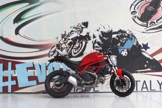 Evotech SRL Kennzeichenhalter für Ducati Monster 797 / Supersport / M1200 / S '17-'20 / M821 '18-'20