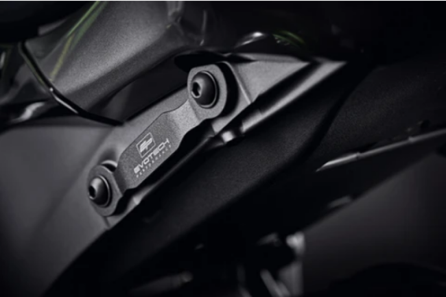 Evotech Performance Auspuffhalter & Fußrastenplatten Set Kawasaki ZX10R 2008-10