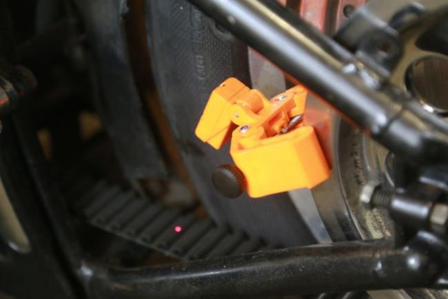 Laser Monkey - Laser-Ausrichtungswerkzeug für Motorräder