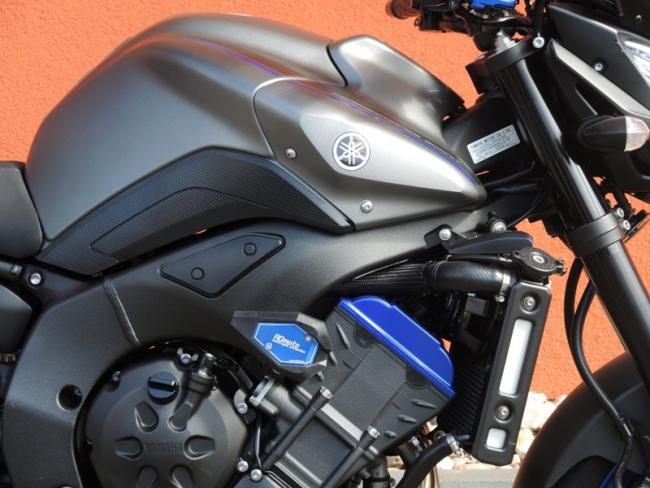 RD-Moto Crashpad für Yamaha FZ8 2010+