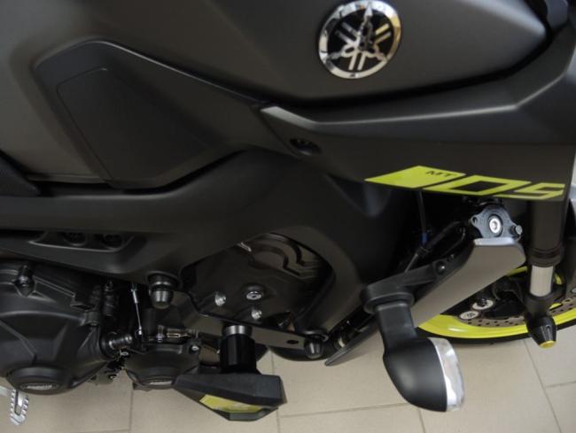 RD-Moto Crash sliders for Yamaha MT-09 2017+
