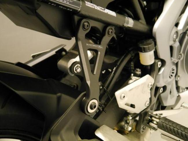Evotech Performance Auspuffhalter inkl. Abdeckplatte Kit für Kawasaki Z900 2017+