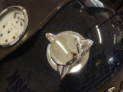 Tank cap cover "KROMMET-STYLE"